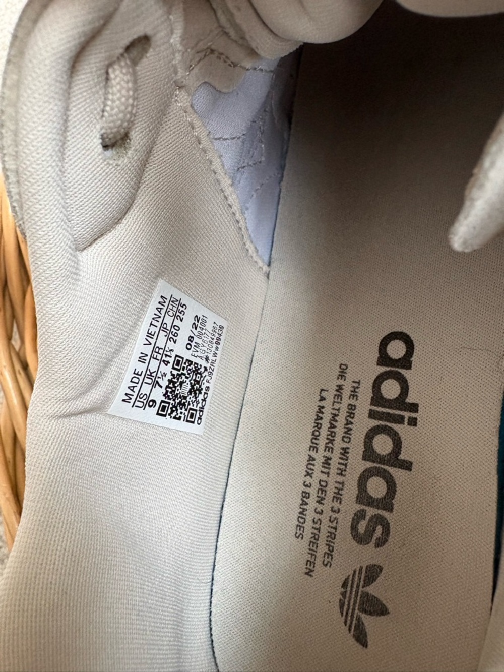 Adidas Cream Neutral Ozweego Unisex Chunky Sneakers in Bliss Knit Women's Size 9 - Picture 11 of 15